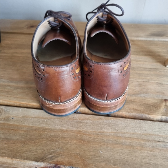 Loake brown/tan brouge lace up leather shoes uk 8 - Picture 5 of 10